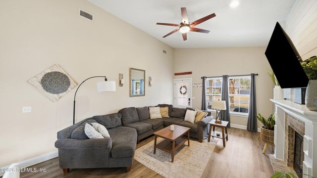 702 N 7TH Street, Macclenny, FL 32063