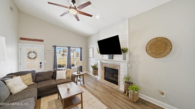 702 N 7TH Street, Macclenny, FL 32063