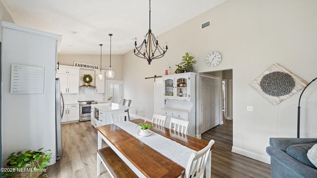 702 N 7TH Street, Macclenny, FL 32063