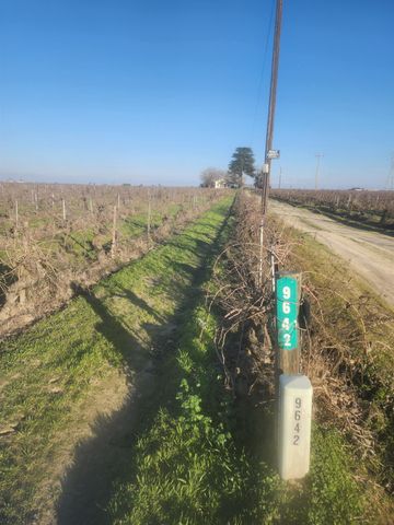 9614 S East Avenue, Fresno, CA 93725