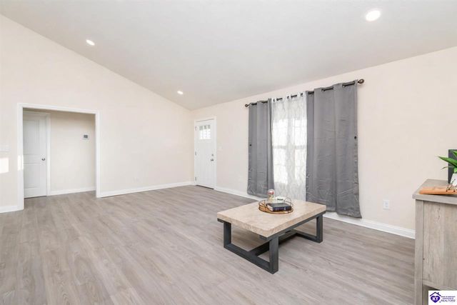 307 Valhalla Trace, Vine Grove, KY 40175