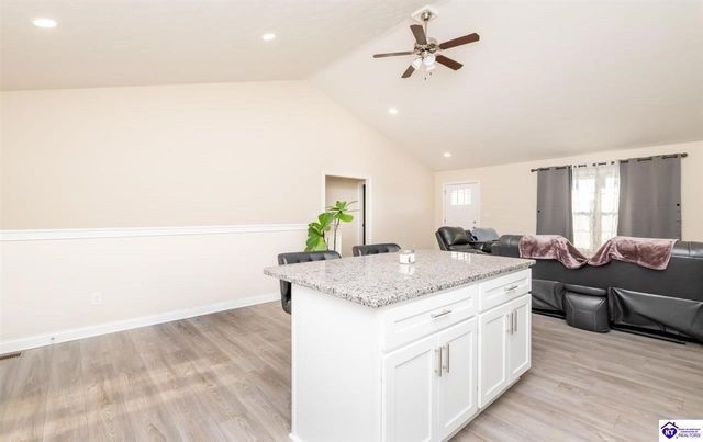 307 Valhalla Trace, Vine Grove, KY 40175