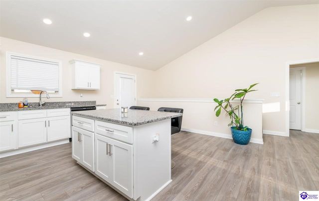 307 Valhalla Trace, Vine Grove, KY 40175