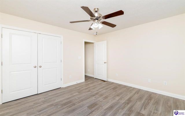 307 Valhalla Trace, Vine Grove, KY 40175