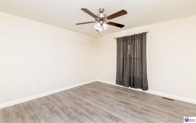 307 Valhalla Trace, Vine Grove, KY 40175