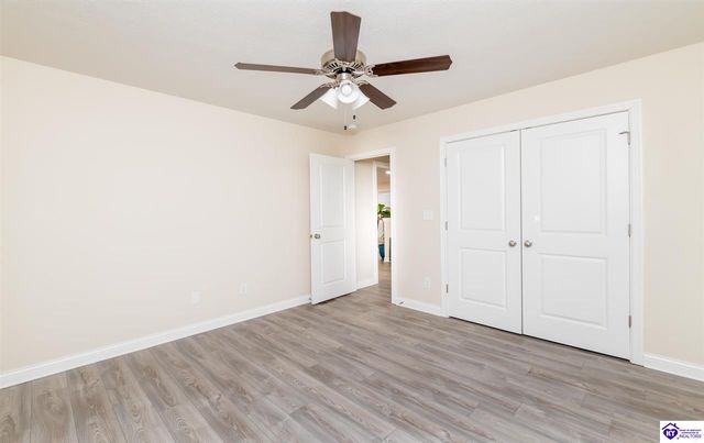 307 Valhalla Trace, Vine Grove, KY 40175