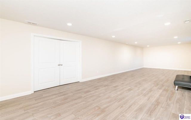 307 Valhalla Trace, Vine Grove, KY 40175