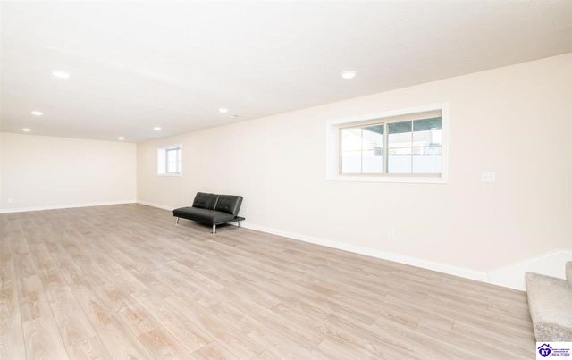 307 Valhalla Trace, Vine Grove, KY 40175