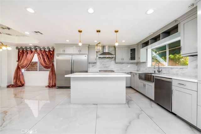 19314 Yolie, Tarzana, CA 91356