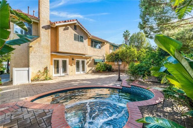 19314 Yolie, Tarzana, CA 91356