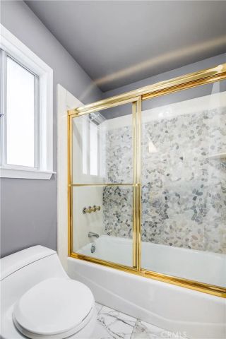 19314 Yolie, Tarzana, CA 91356