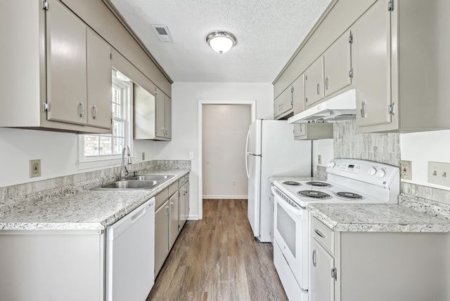 25 Delaware Road, Goose Creek, SC 29445