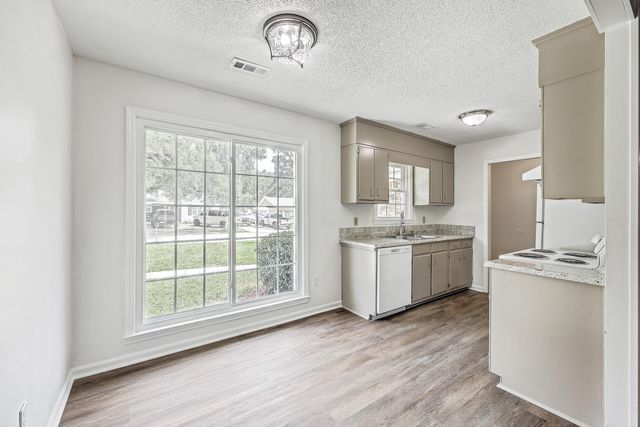 25 Delaware Road, Goose Creek, SC 29445