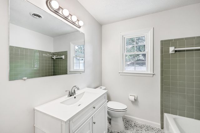 25 Delaware Road, Goose Creek, SC 29445