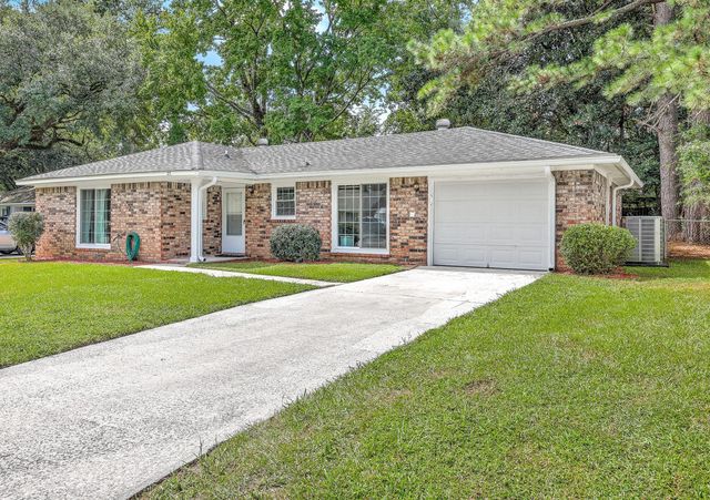 25 Delaware Road, Goose Creek, SC 29445