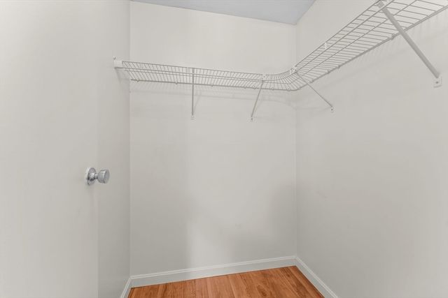 8 Post Oak Ln 20, Natick, MA 01760