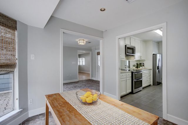 2228 Addison Road, Houston, TX 77030