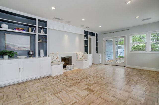 2228 Addison Road, Houston, TX 77030