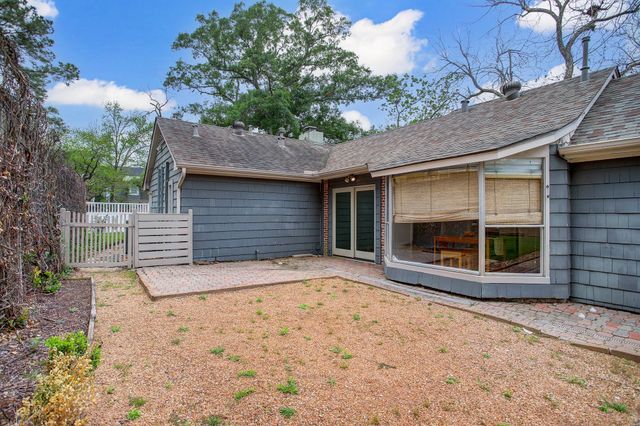 2228 Addison Road, Houston, TX 77030