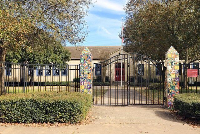 2228 Addison Road, Houston, TX 77030