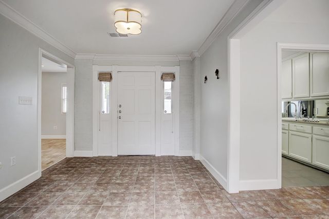 2228 Addison Road, Houston, TX 77030