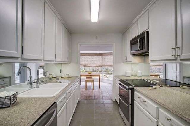 2228 Addison Road, Houston, TX 77030