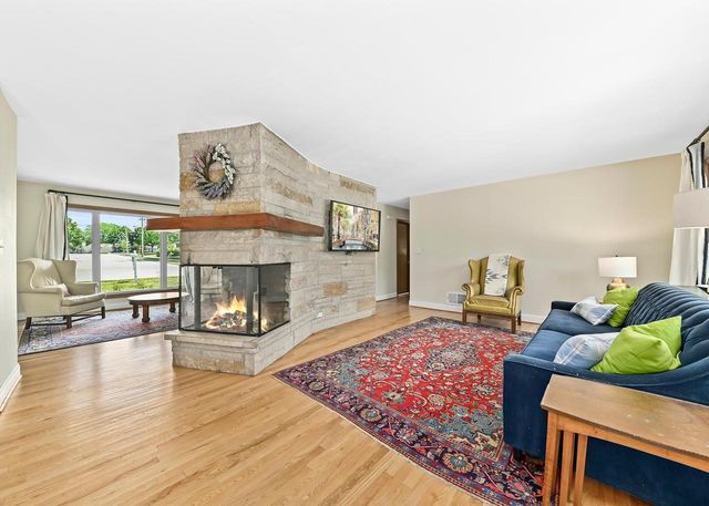 1631 N Pine STREET, Grafton, WI 53024