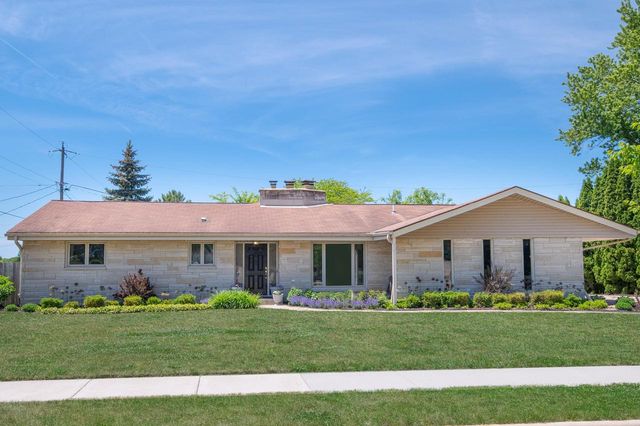 1631 N Pine STREET, Grafton, WI 53024