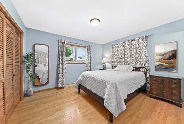 1631 N Pine STREET, Grafton, WI 53024