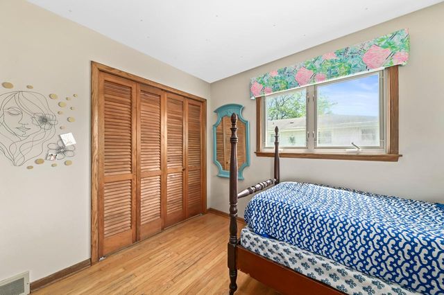 1631 N Pine STREET, Grafton, WI 53024