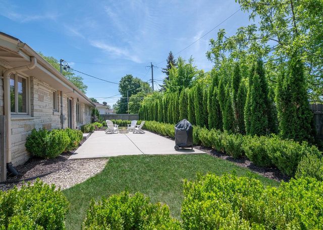 1631 N Pine STREET, Grafton, WI 53024