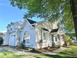 6200 Oakglen DR, Suffolk, VA 23435