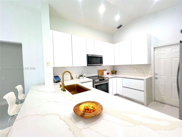 4394 Mahogany Ridge Dr 4394, Weston, FL 33331