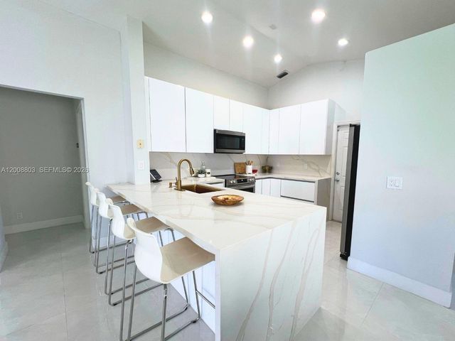 4394 Mahogany Ridge Dr 4394, Weston, FL 33331