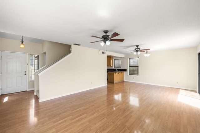 307 Hemphill Way, Roseville, CA 95678