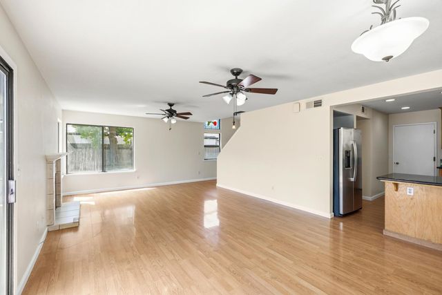 307 Hemphill Way, Roseville, CA 95678