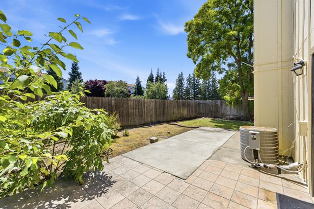 307 Hemphill Way, Roseville, CA 95678