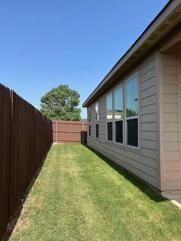 325 Iron Ore Trail, Fort Worth, TX 76131