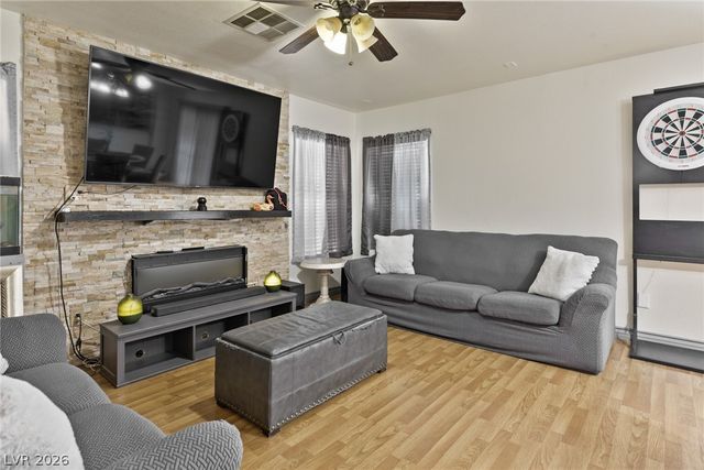 10260 Martinsburg Court, Las Vegas, NV 89183