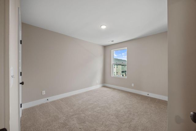 2437 E 17th Street, Chattanooga, TN 37404