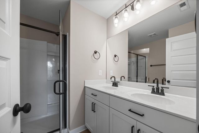 2437 E 17th Street, Chattanooga, TN 37404