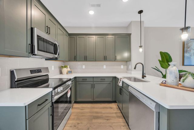 2437 E 17th Street, Chattanooga, TN 37404