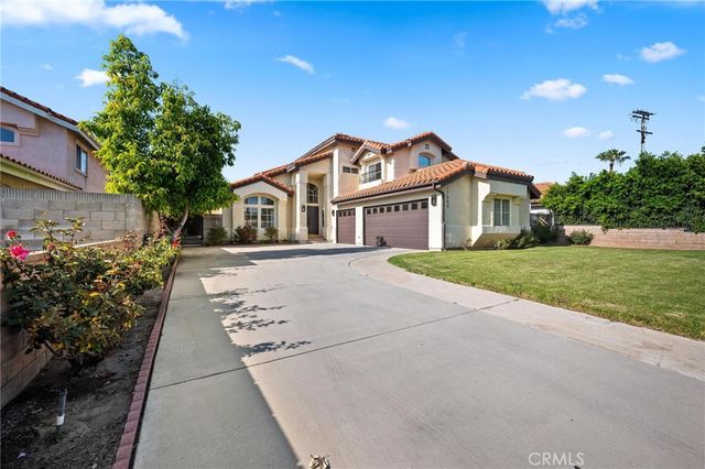 17543 Saticoy St, Northridge, CA 91325