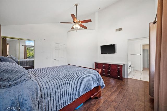 17543 Saticoy St, Northridge, CA 91325