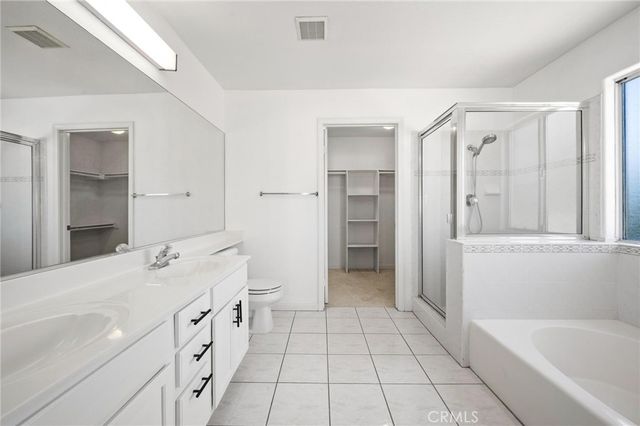17543 Saticoy St, Northridge, CA 91325