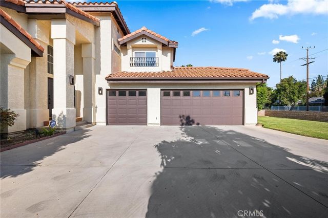 17543 Saticoy St, Northridge, CA 91325