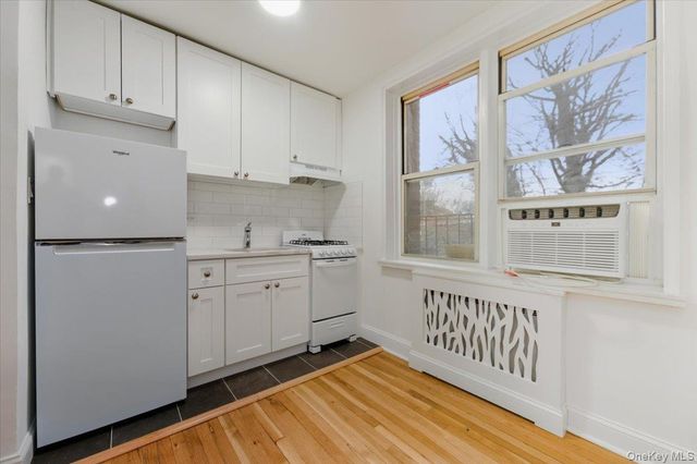 5645 Netherland Avenue 2F, Bronx, NY 10471