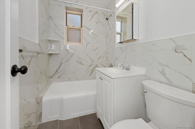 5645 Netherland Avenue 2F, Bronx, NY 10471