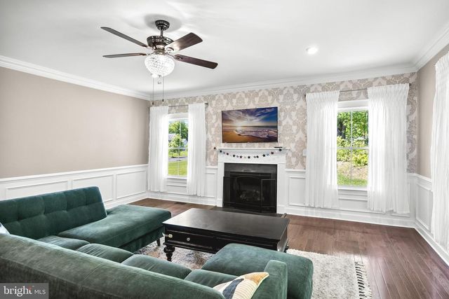 1208 PEACH TREE CT, Delran, NJ 08075