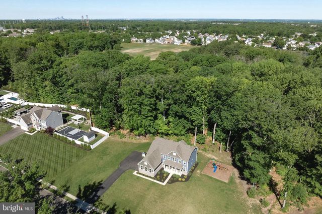 1208 PEACH TREE CT, Delran, NJ 08075